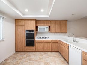 13236 Fiji Way L, Marina Del Rey CA 90292