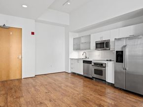 350 W Ash 905, San Diego CA 92101