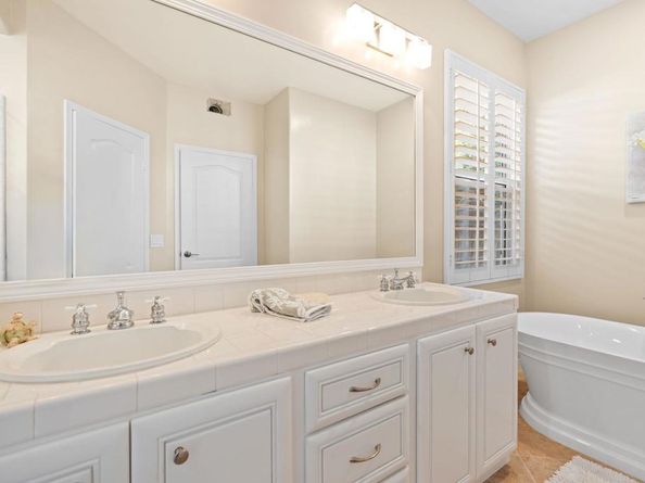 2916 Avenida Valera, Carlsbad CA 92009