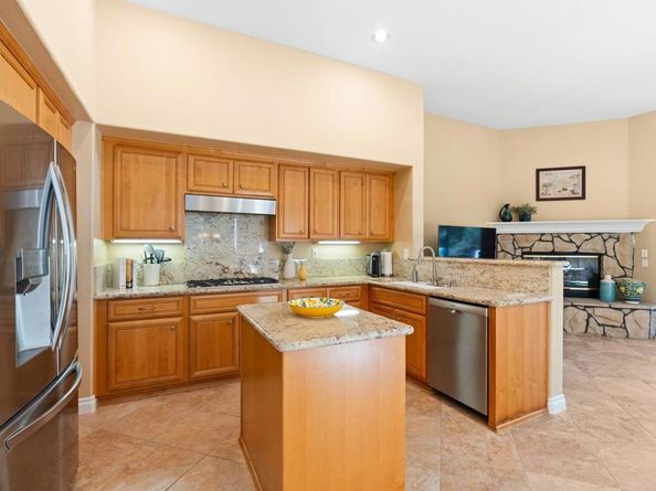 2916 Avenida Valera, Carlsbad CA 92009