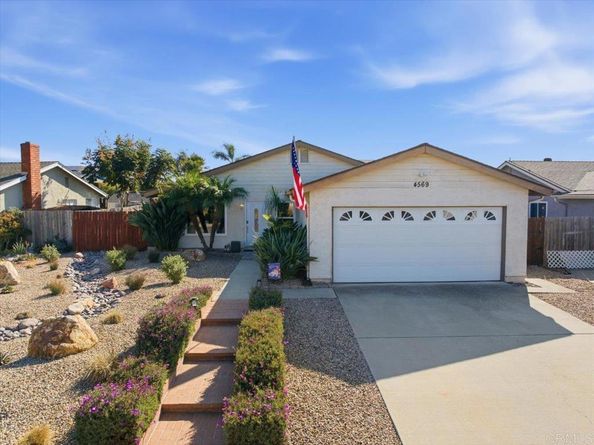 4569 Calle Del Palo, Oceanside CA 92057