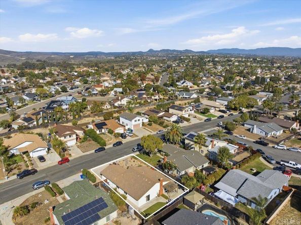 4569 Calle Del Palo, Oceanside CA 92057