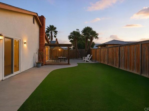 4569 Calle Del Palo, Oceanside CA 92057