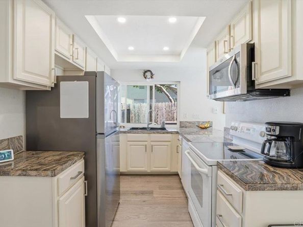 4569 Calle Del Palo, Oceanside CA 92057