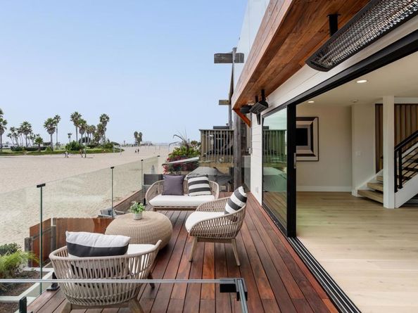 2623 Ocean Front Walk, San Diego CA 92109