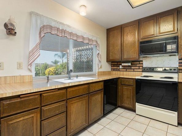 320 Calle Adela, San Marcos CA 92069