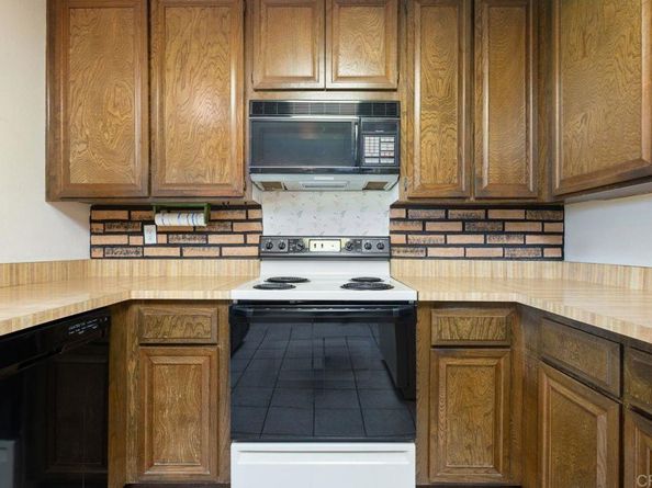 320 Calle Adela, San Marcos CA 92069