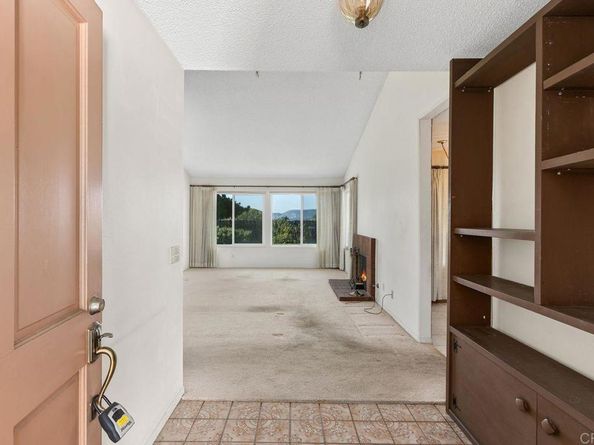 320 Calle Adela, San Marcos CA 92069