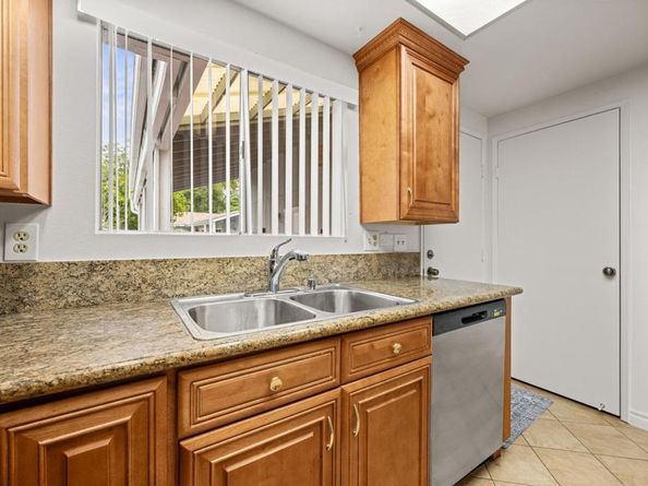 4265 Spoon Bill Way, Oceanside CA 92057