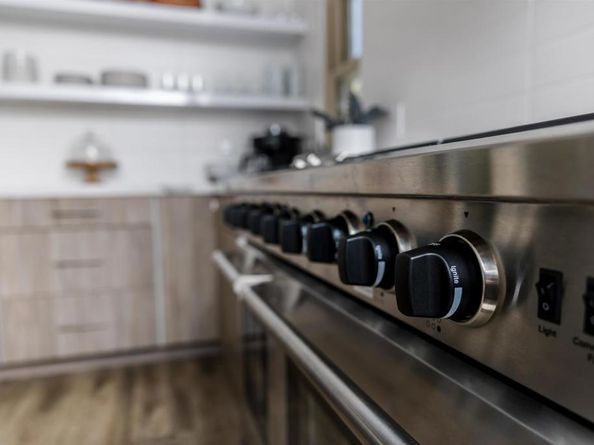 3761 Oleander Dr, San Diego CA 92106