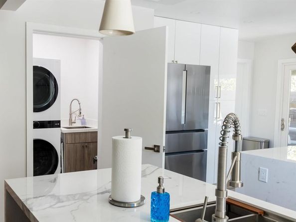 3761 Oleander Dr, San Diego CA 92106