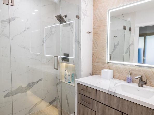 3761 Oleander Dr, San Diego CA 92106