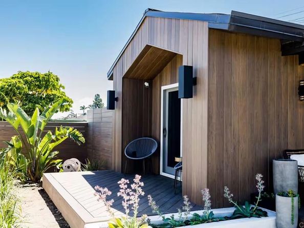 3761 Oleander Dr, San Diego CA 92106