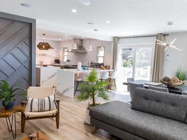 3761 Oleander Dr, San Diego CA 92106