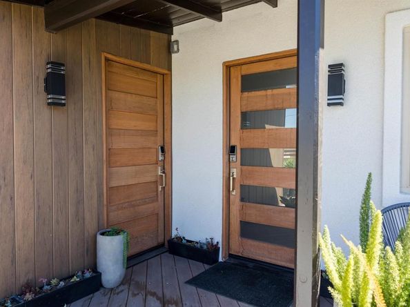 3761 Oleander Dr, San Diego CA 92106