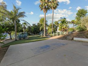 15696 Oakstand Road, Poway CA 92064