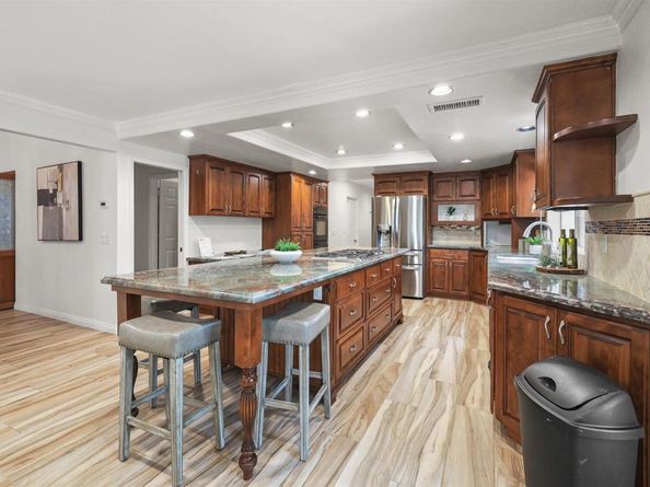 15696 Oakstand Road, Poway CA 92064