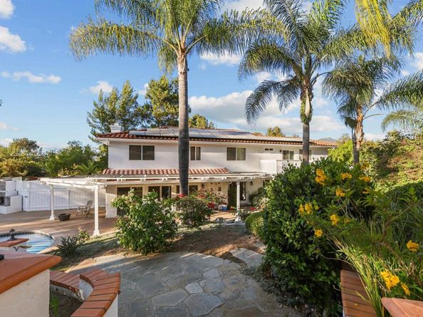 15696 Oakstand Road, Poway CA 92064
