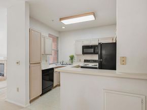18812 Caminito Cantilena 124, San Diego CA 92128