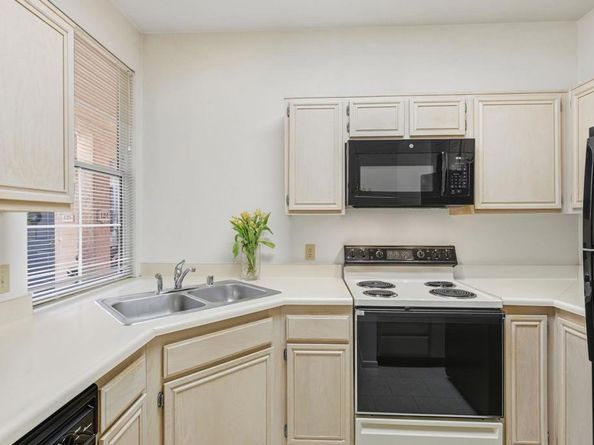 18812 Caminito Cantilena 124, San Diego CA 92128