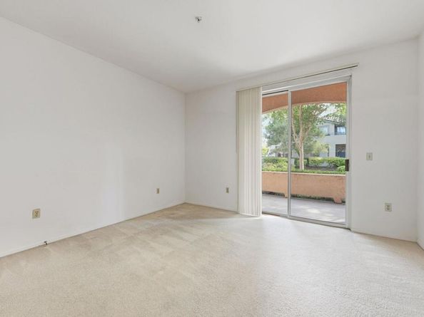 18812 Caminito Cantilena 124, San Diego CA 92128