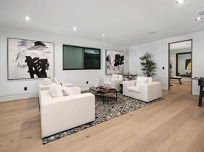 6627 Muirlands Dr, La Jolla CA 92037