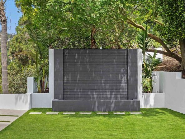 6627 Muirlands Dr, La Jolla CA 92037