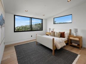 6627 Muirlands Dr, La Jolla CA 92037