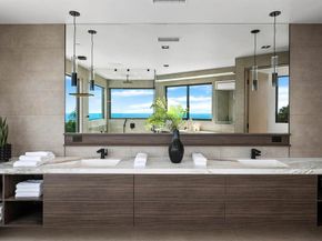 6627 Muirlands Dr, La Jolla CA 92037