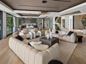 6627 Muirlands Dr, La Jolla CA 92037