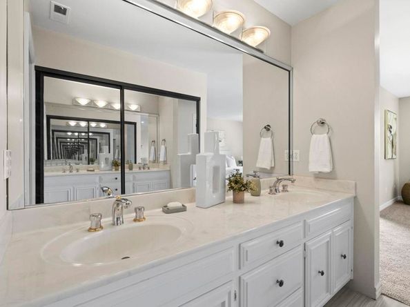 917 Gretna Green Way, Escondido CA 92025