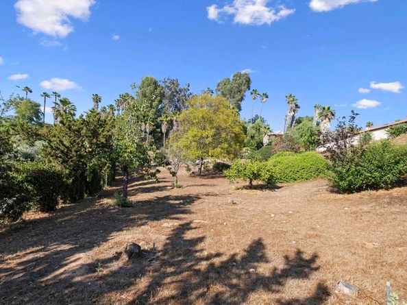 917 Gretna Green Way, Escondido CA 92025