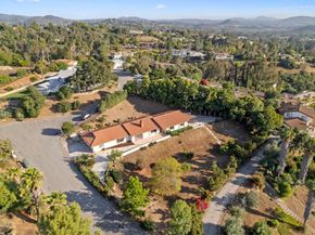 917 Gretna Green Way, Escondido CA 92025