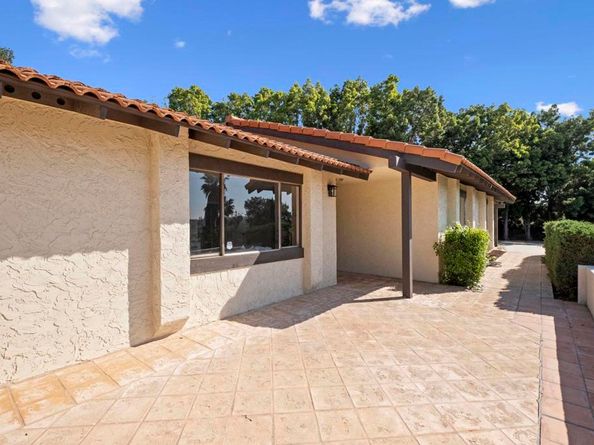 917 Gretna Green Way, Escondido CA 92025