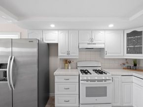 917 Gretna Green Way, Escondido CA 92025