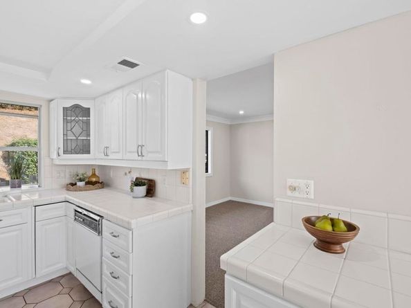 917 Gretna Green Way, Escondido CA 92025