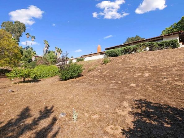 917 Gretna Green Way, Escondido CA 92025