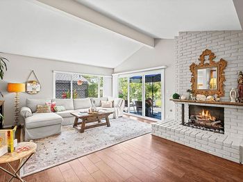 1161 La Casa Drive