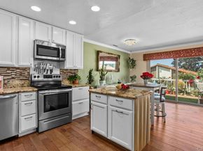 204 Summerside Lane, Encinitas CA 92024