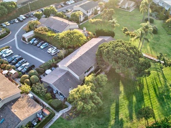 802 Regal Road 4M, Encinitas CA 92024