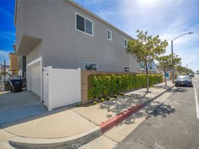 205 42nd Street, Newport Beach CA 92663