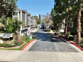 2330 Vanguard F102, Costa Mesa CA 92626