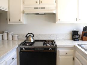 2330 Vanguard F102, Costa Mesa CA 92626