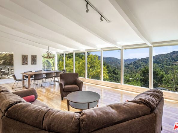 2870 Benedict Canyon Drive, Beverly Hills CA 90210