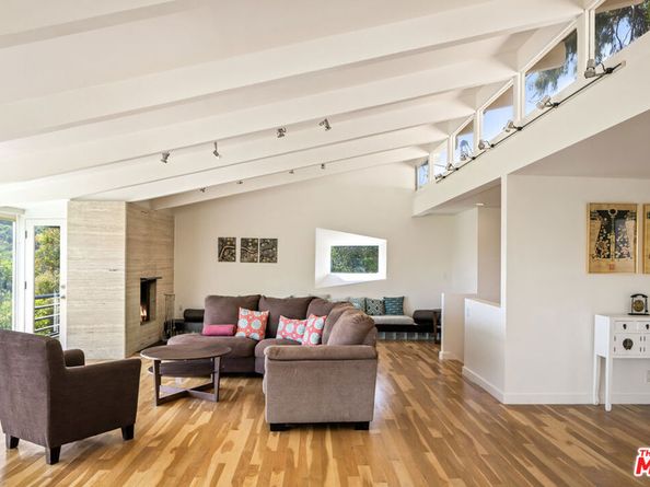 2870 Benedict Canyon Drive, Beverly Hills CA 90210