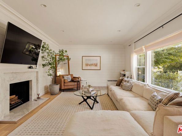6448 Peach Avenue, Van Nuys CA 91406