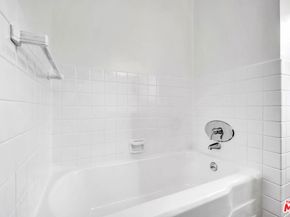 5467 Village, Los Angeles CA 90016
