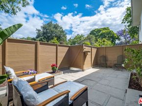 5467 Village, Los Angeles CA 90016