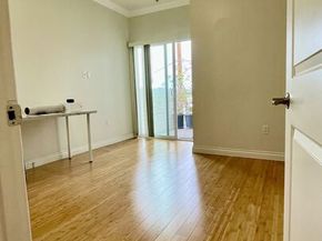 3061 W 12th Place 308, Los Angeles CA 90006