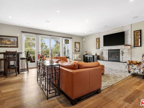 441 S Barrington Avenue 311, Los Angeles CA 90049